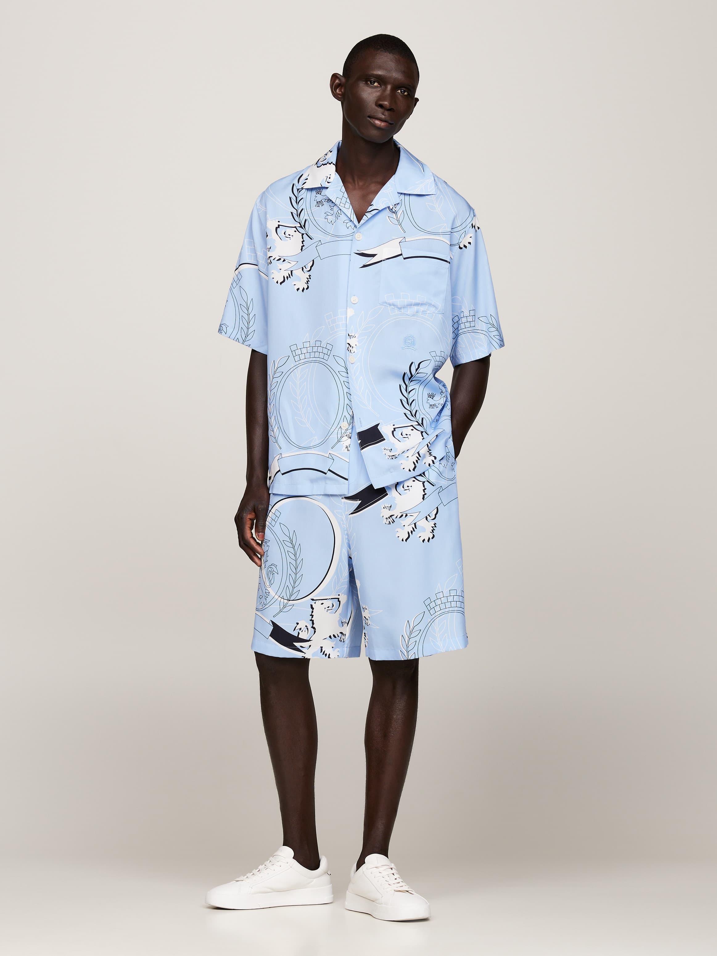 Crest Print Relaxed Fit Shorts